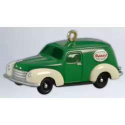 2012 Mama's Delivery Van - Miniature - NHS Complement