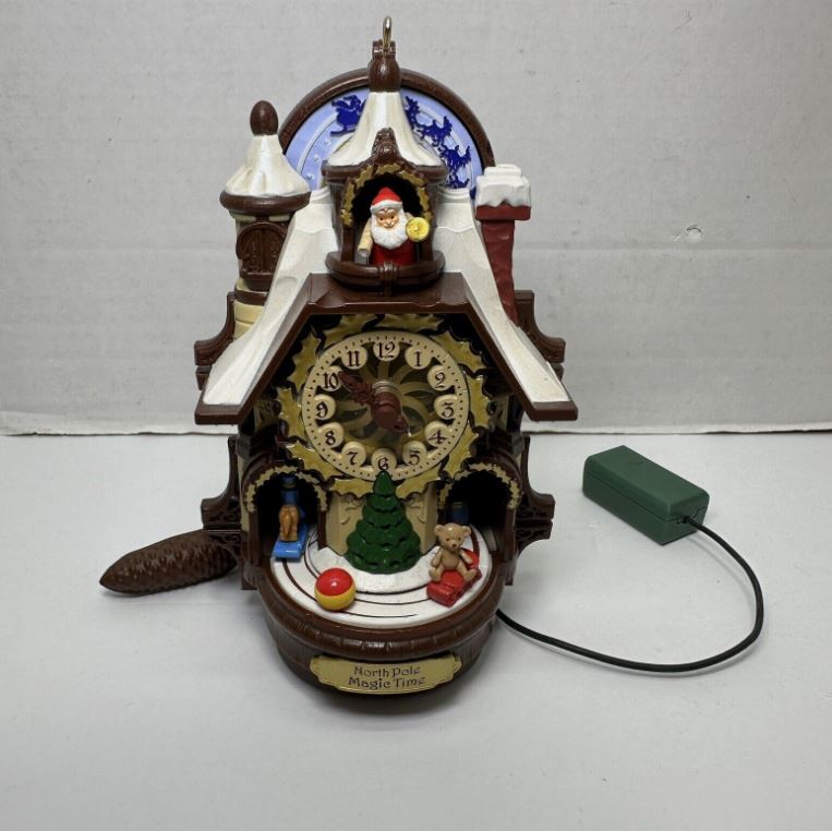 2013 Santas Magic Cuckoo Clock - Hard to Find