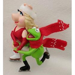 2003 On Frozen Pond - Kermit and Miss Piggy